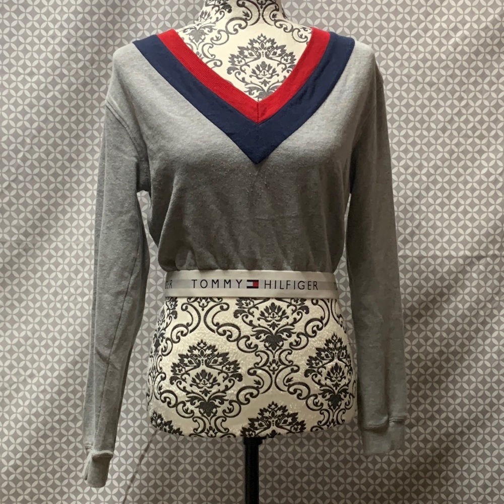 Tommy Hilfiger Womens Crop a neck Grey Red Fall Taylor Swift Ins Sweater Size XS